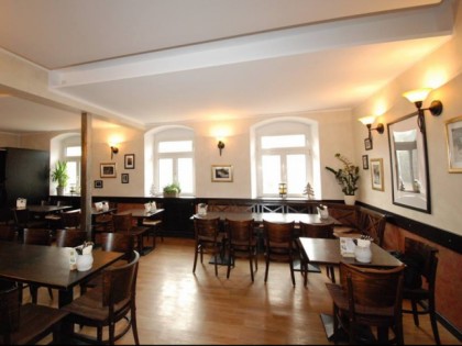 Foto: Reitersch&amp;auml;nke Kranichsteiner Hof