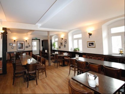 Foto: Reitersch&amp;auml;nke Kranichsteiner Hof